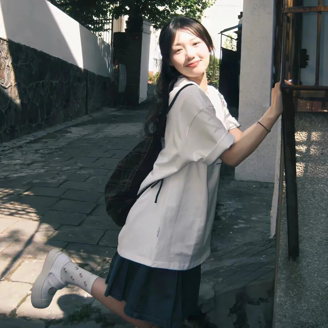 英勇废柴海报